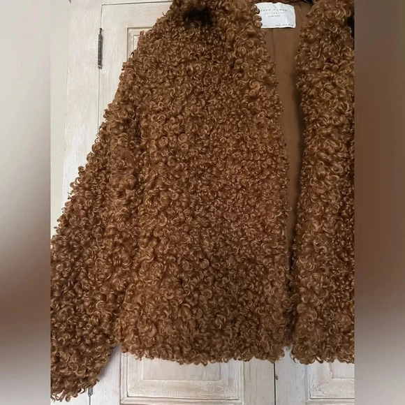 ZARA FAUX MONGOLIAN FUR COAT-Small - Picture 3 of 8
